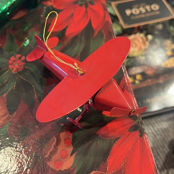 4 different style Christmas airplane ornaments - Picture 4 of 5